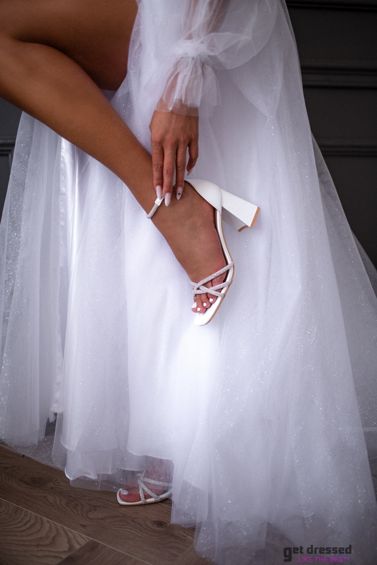 Valged plokk-kontsaga kingad