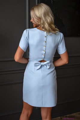 Helesinine lipsuga kokteilkleit