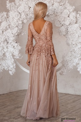 Kuldne litritega tüllkangast õhtukleit