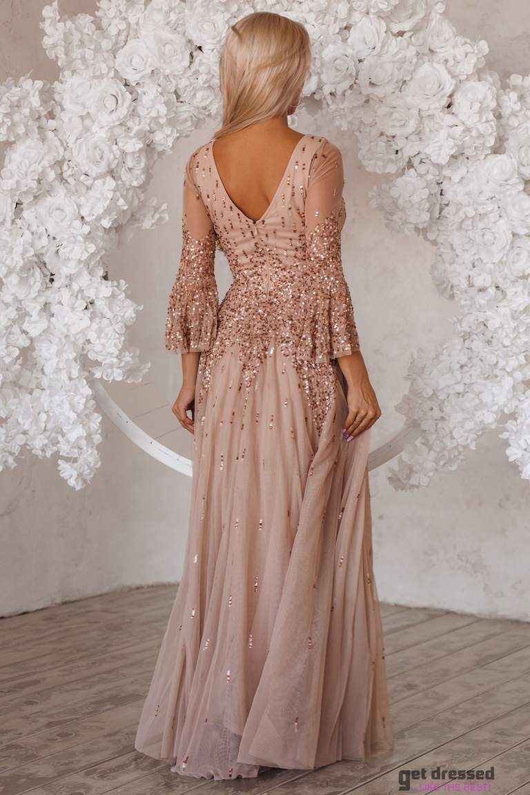 Kuldne litritega tüllkangast õhtukleit