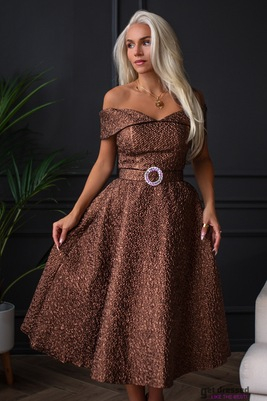 Pronksikarva lõpukleit Livia