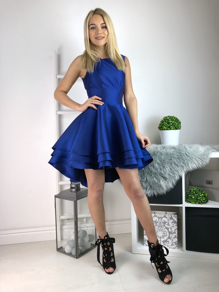 Tumesinine mitmekihiline high-low lõpukleit