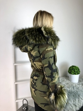 Suure karvakraega camo parka