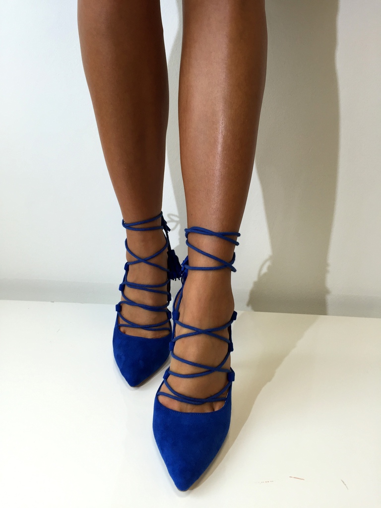 Seksikad elektrisinised lace-up kingad